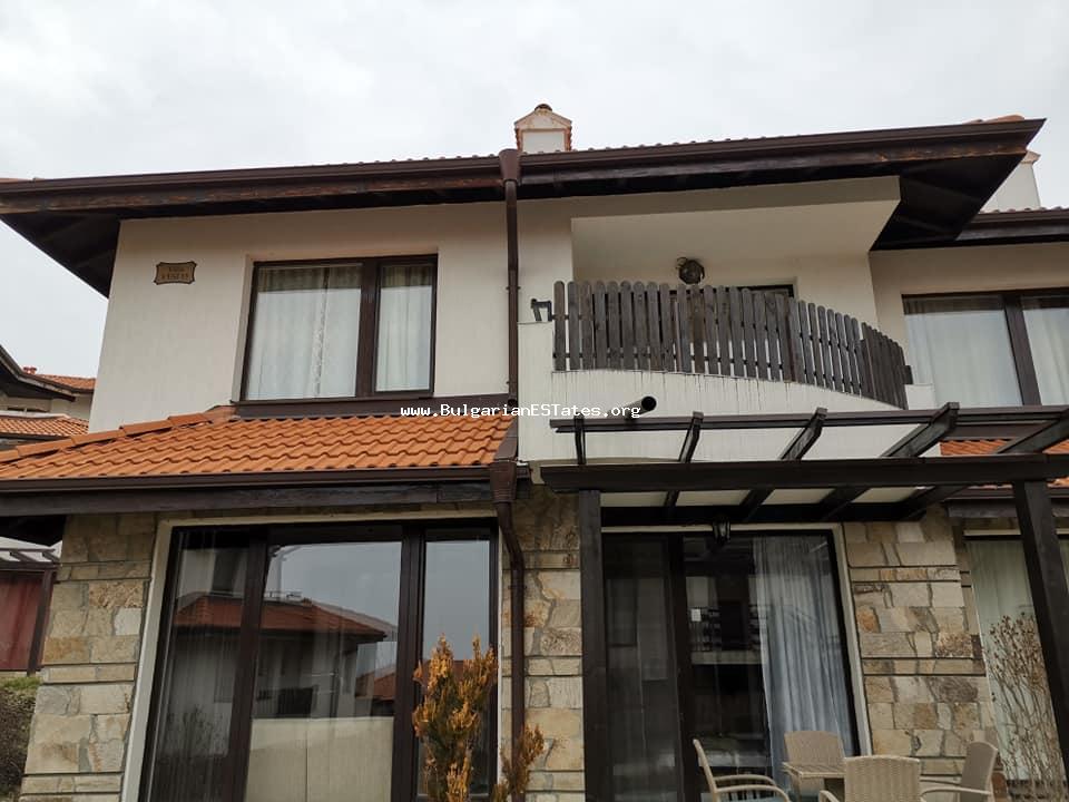 Immobilie zum Verkauf in Bulgarien ! Neues Haus mit drei Schlafzimmern in einem Komplex mit Swimmingpools, Fitness, SPA-Center, nur 2 km vom Sonnenstrand Resort entfernt!