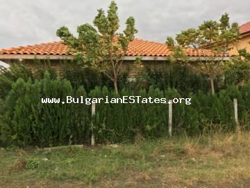 Günstig wird eine neue einstöckige Villa im Komplex „Mallorca“ in Kosharitsa, Bulgarien angeboten, nur 3 km vom Strand und Sunny Beach Resort entfernt. Kosharitsa, Burgas Eigentum